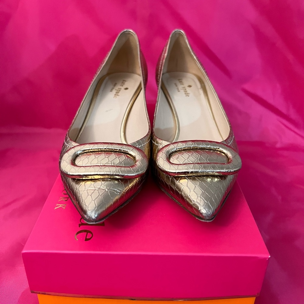 Kate spade mid heel gold shiny snake patent heels in original packaging